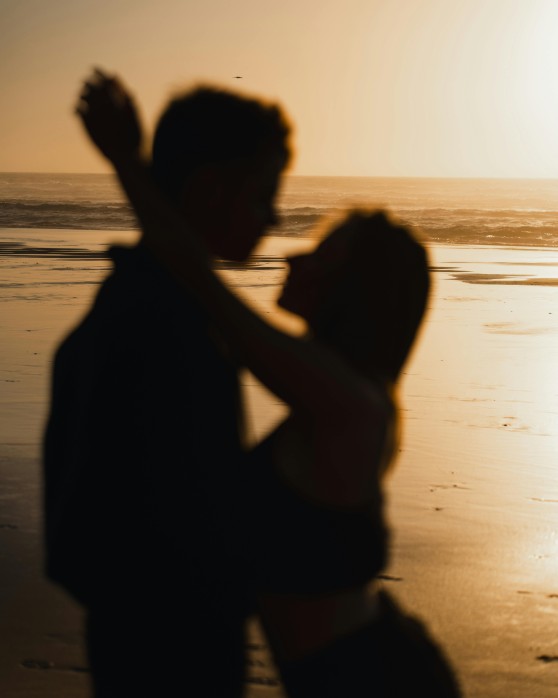 Bingung? Ini 8 Tanda Kamu Jatuh Cinta