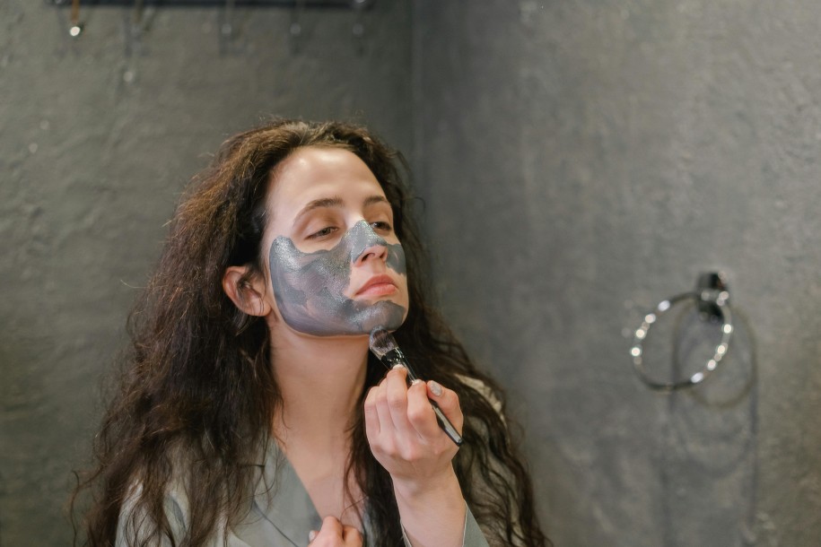 6 Skincare yang Harus Kamu Gunakan di Daerah Tropis 