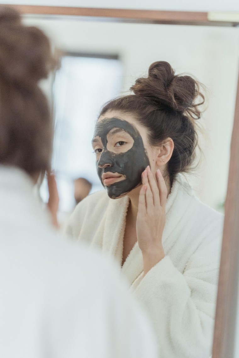 7 Kandungan Clay Mask Yang Baik Untuk Kulit Wajah