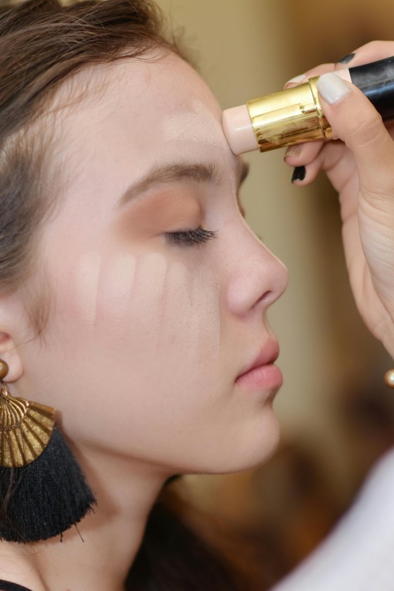 Ini 6 Tips Menggunakan Concealer Untuk Pemula