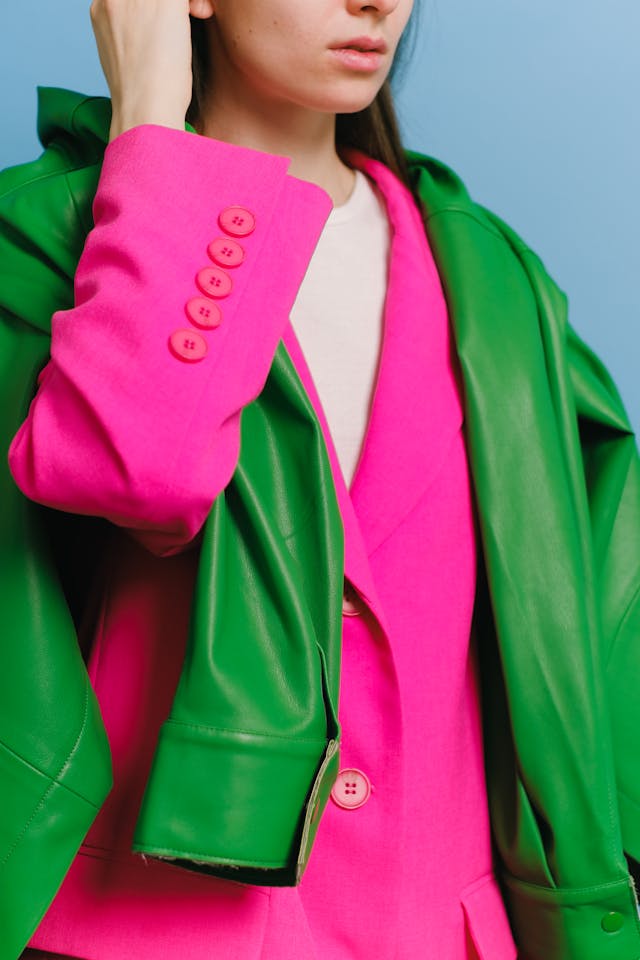 Macam-Macam Jaket Wanita yang Wajib Ada di Lemari Pakaian!