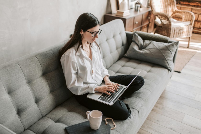 6 Tips Work From Home Paling Efektif untuk Ekstrovert