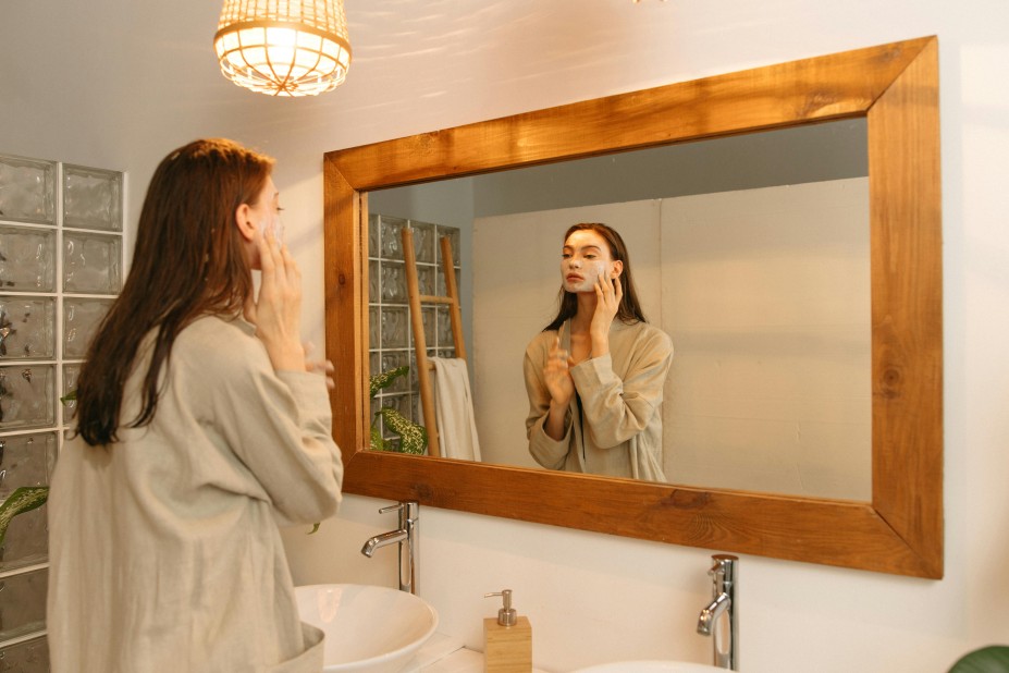 Dry Skin? Ini 6 Cara Menghaluskan Kulit Wajah yang Kering