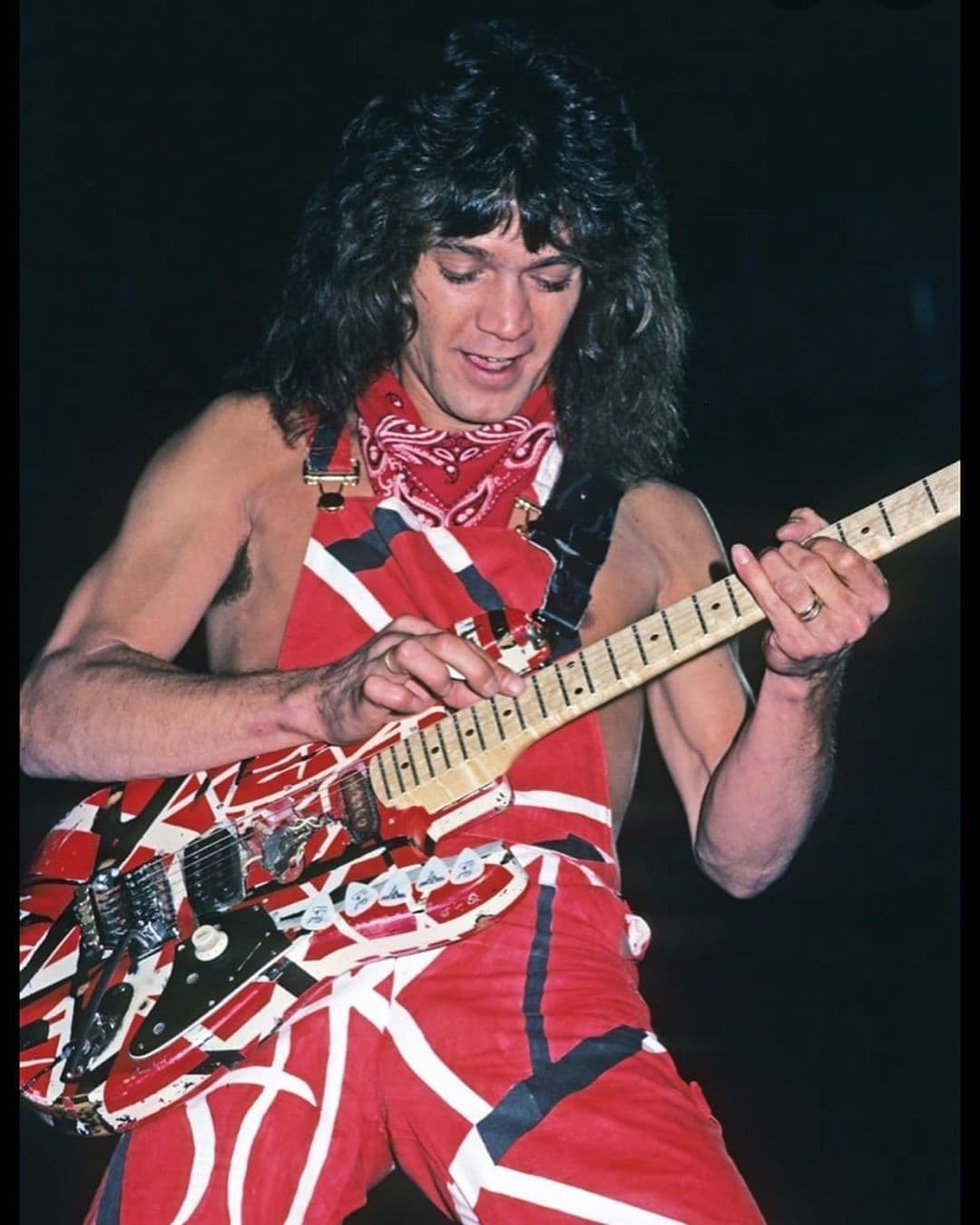 Gitaris Legendaris Eddie Van Halen Meninggal Di Umur 65 