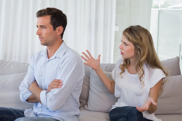 Silent Treatment? Ini 4 Alasan Pria Mendiamkan Wanita