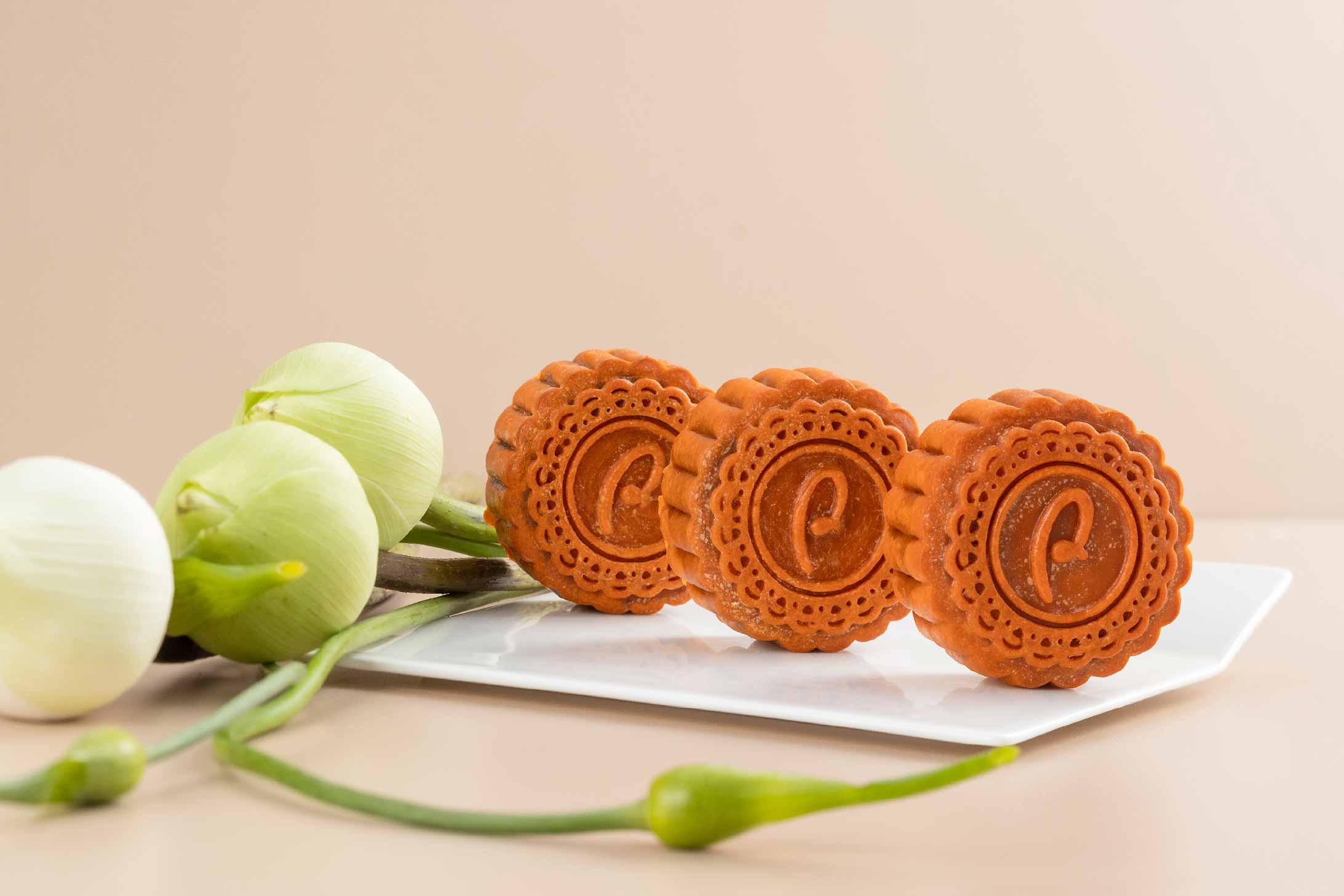 Rayakan Kehangatan Lewat Mooncake Ala Raffles Patisserie