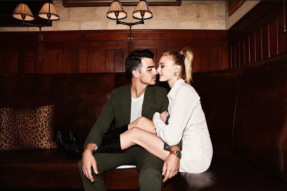 Sophie Turner & Joe Jonas Sambut Willa, Putri Pertama Mereka