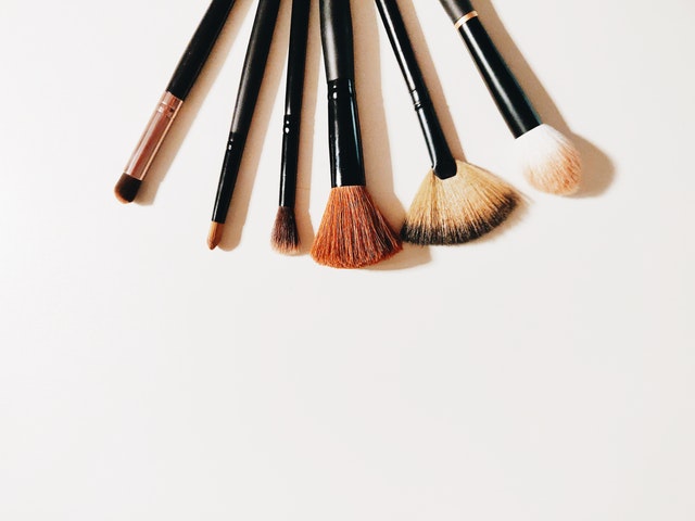 Tanda Brush Makeup Harus Diganti Dengan yang Baru