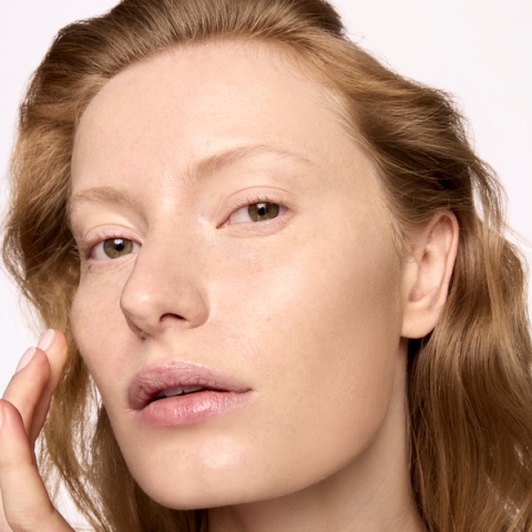 4 Skin Tint Ramah Kulit Berjerawat yang Harus Kamu Coba!